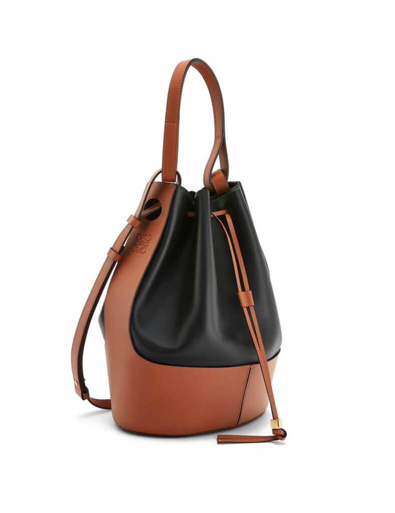 Loewe, a classic Spanish leather brand. Street Buzz Japan